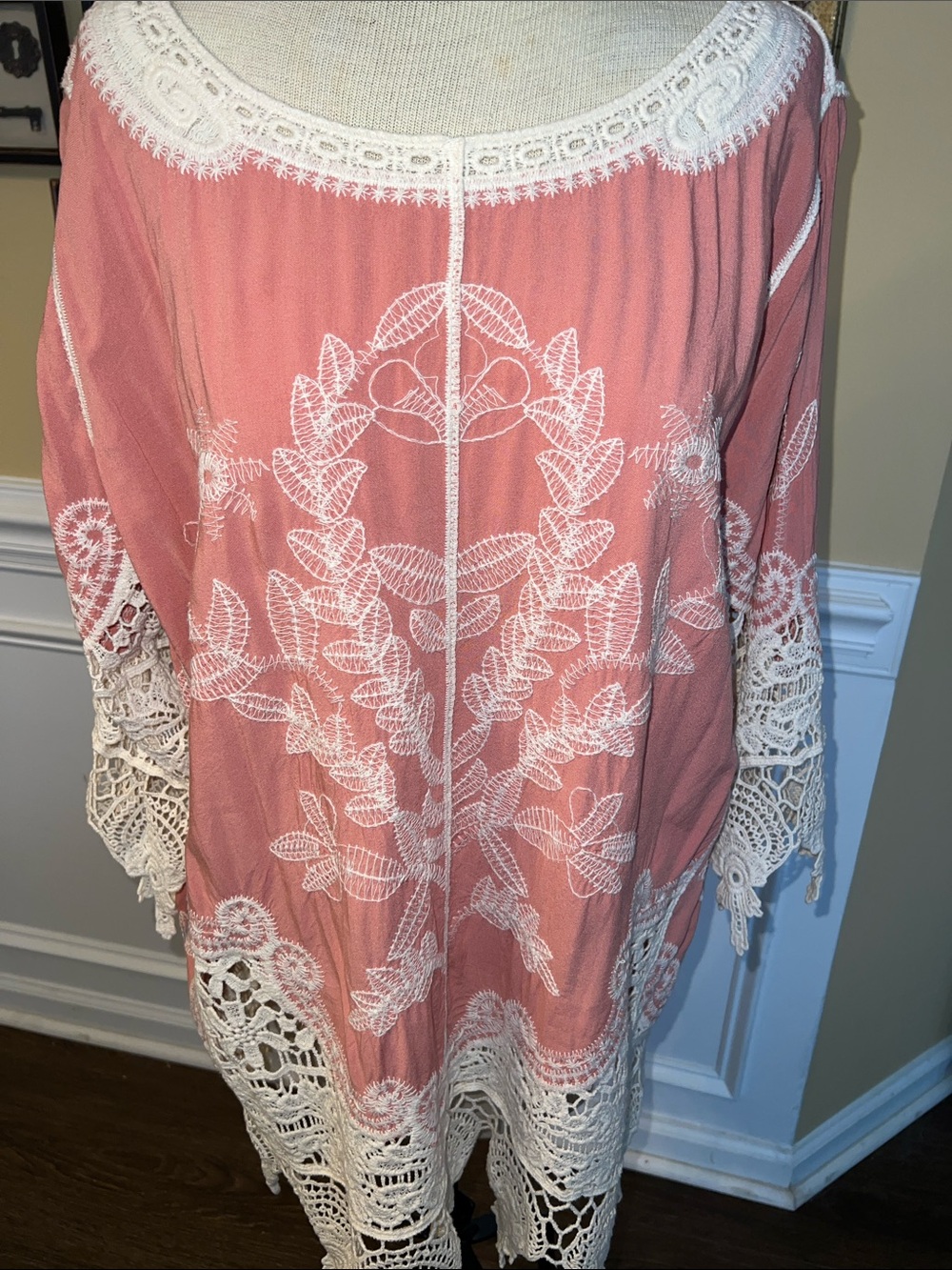 Rose Pink Embroidered boho Crochet-Trim Tunic Top - Picture 6 of 8